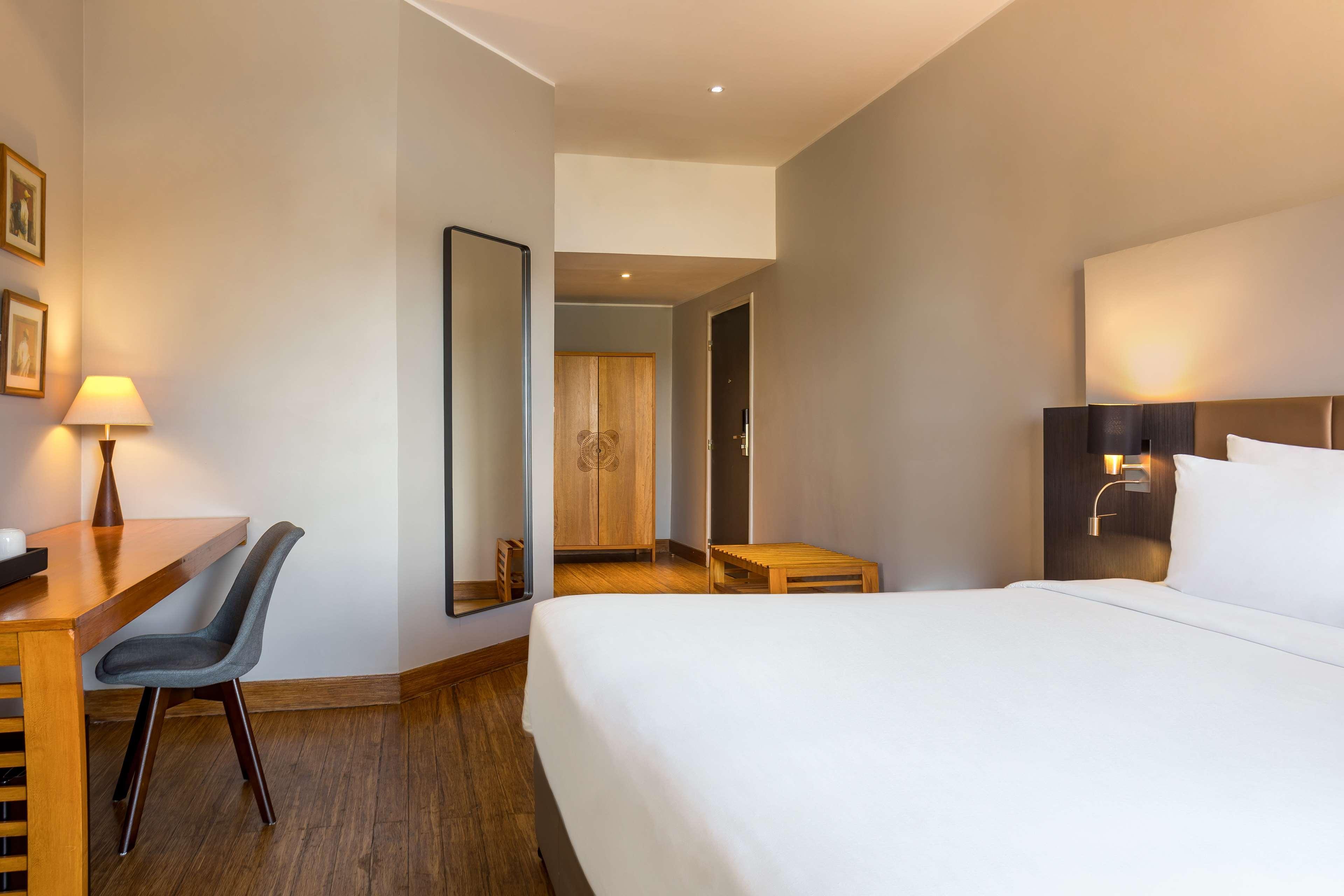 Radisson Blu Hotel Antananarivo Waterfront Exterior foto