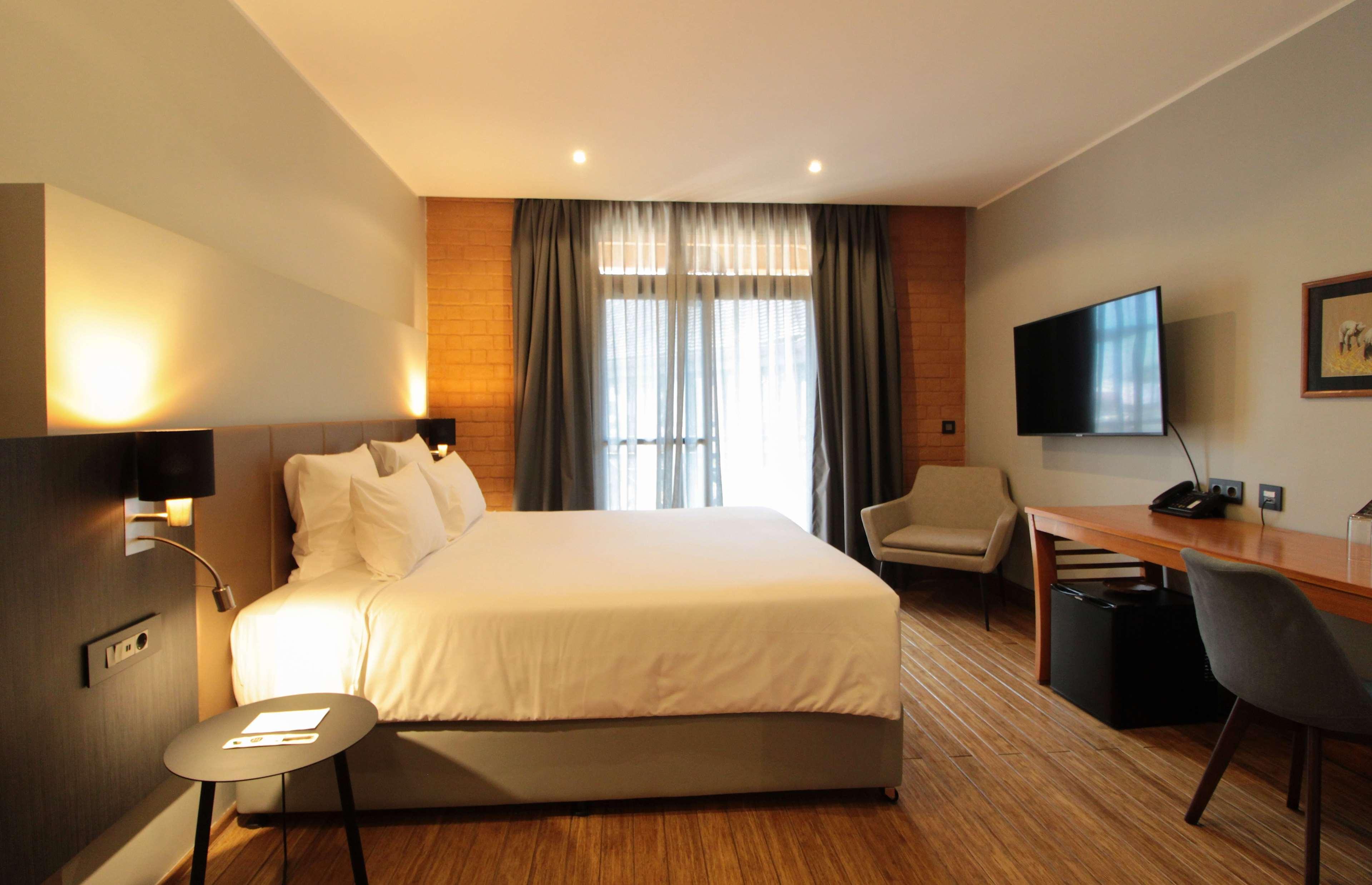 Radisson Blu Hotel Antananarivo Waterfront Exterior foto