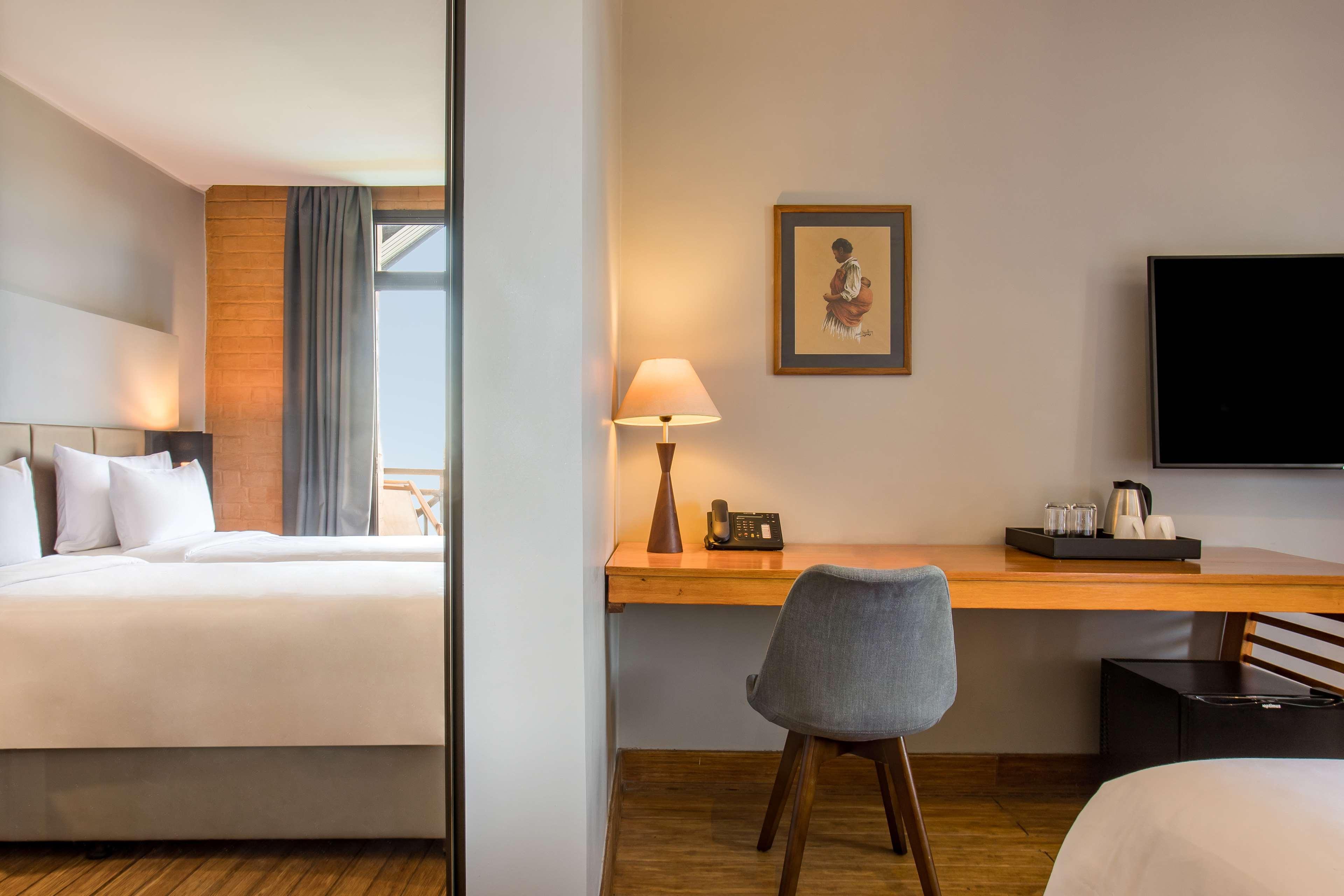 Radisson Blu Hotel Antananarivo Waterfront Exterior foto