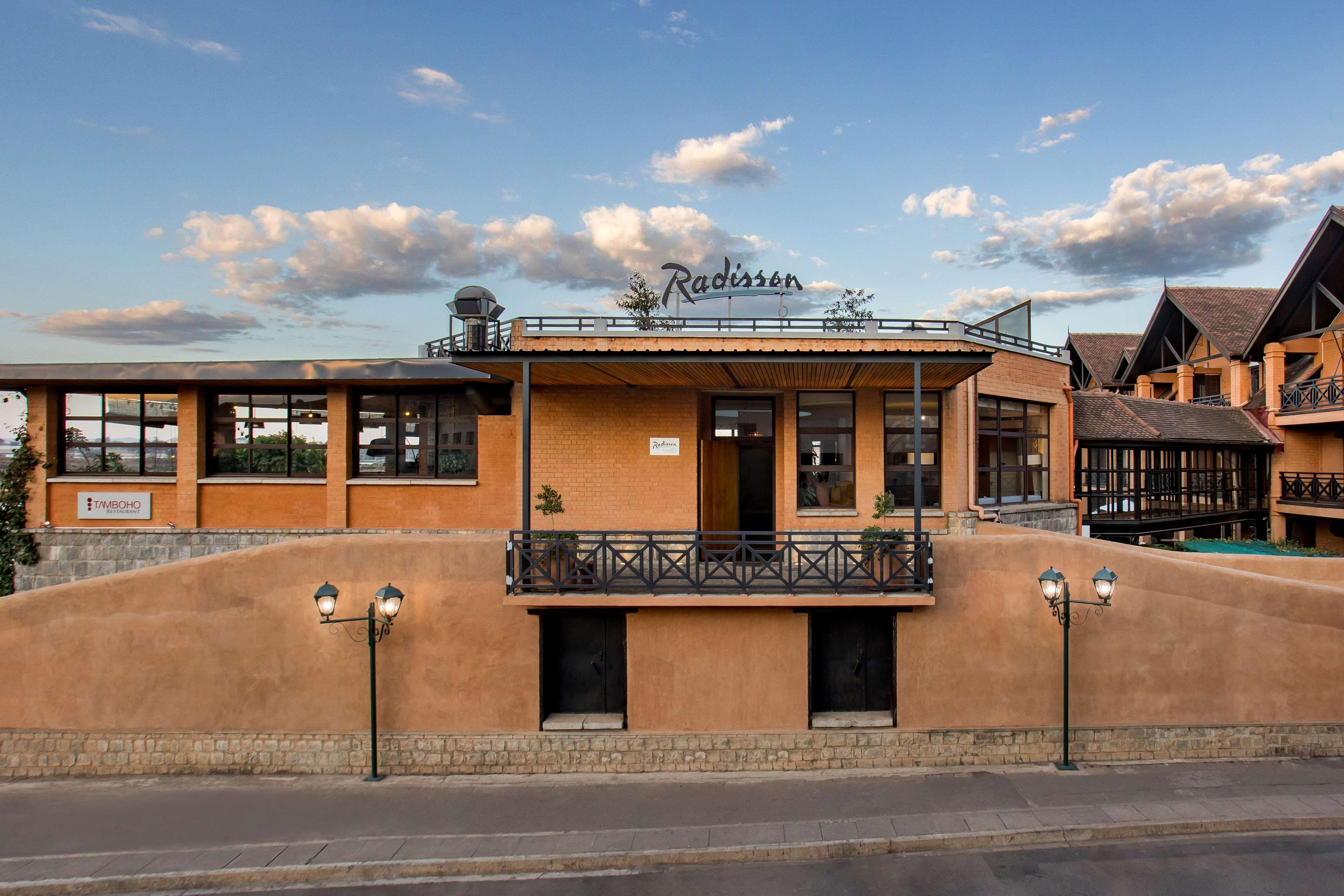 Radisson Blu Hotel Antananarivo Waterfront Exterior foto