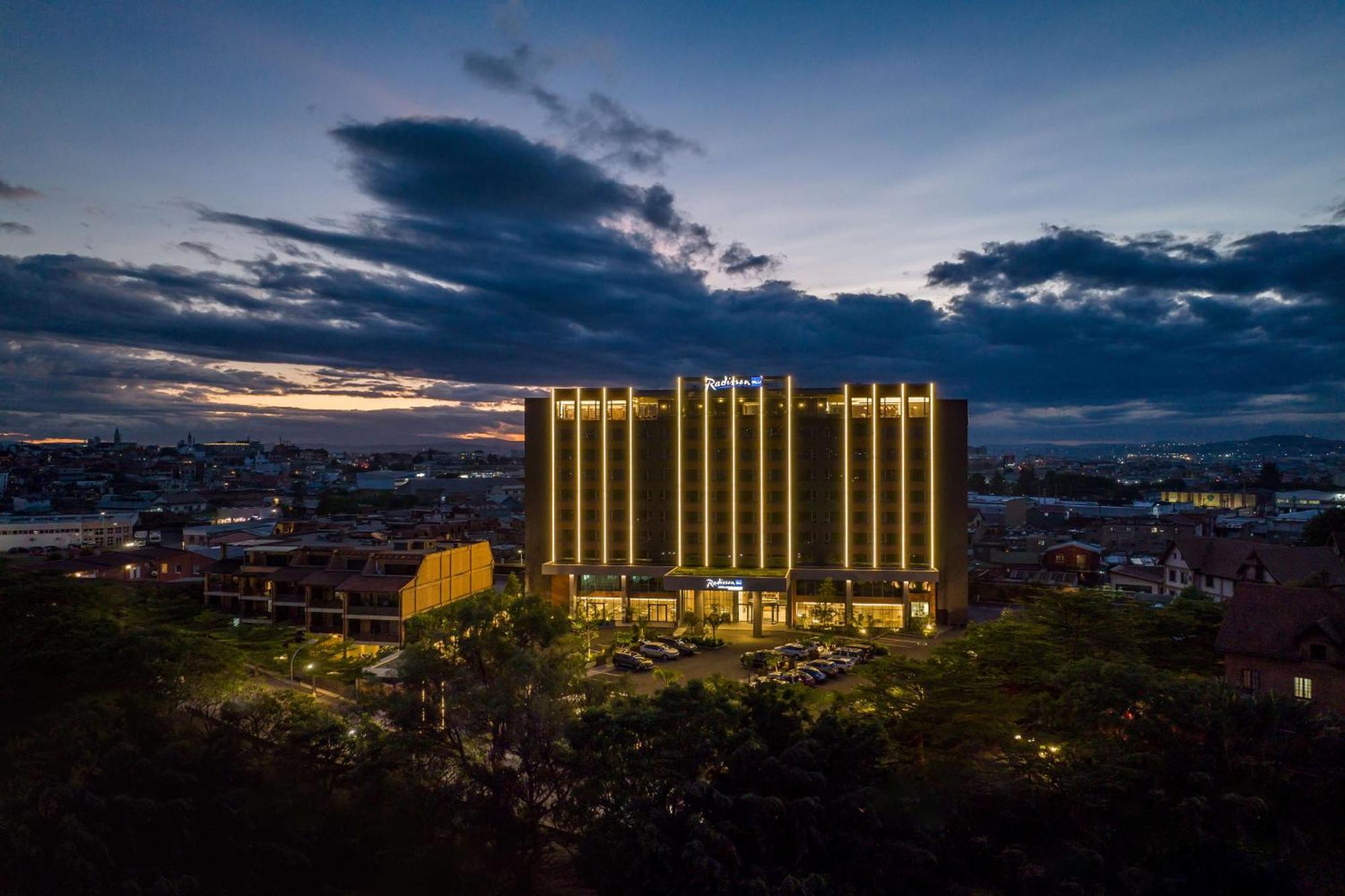 Radisson Blu Hotel Antananarivo Waterfront Exterior foto